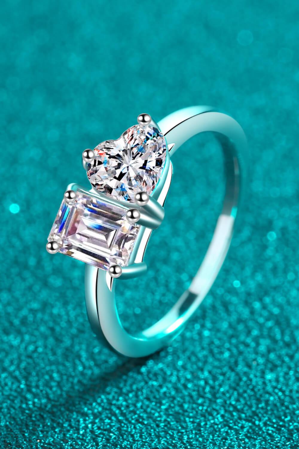 Rhodium-Plated 2 Carat Moissanite Ring Carauana Store