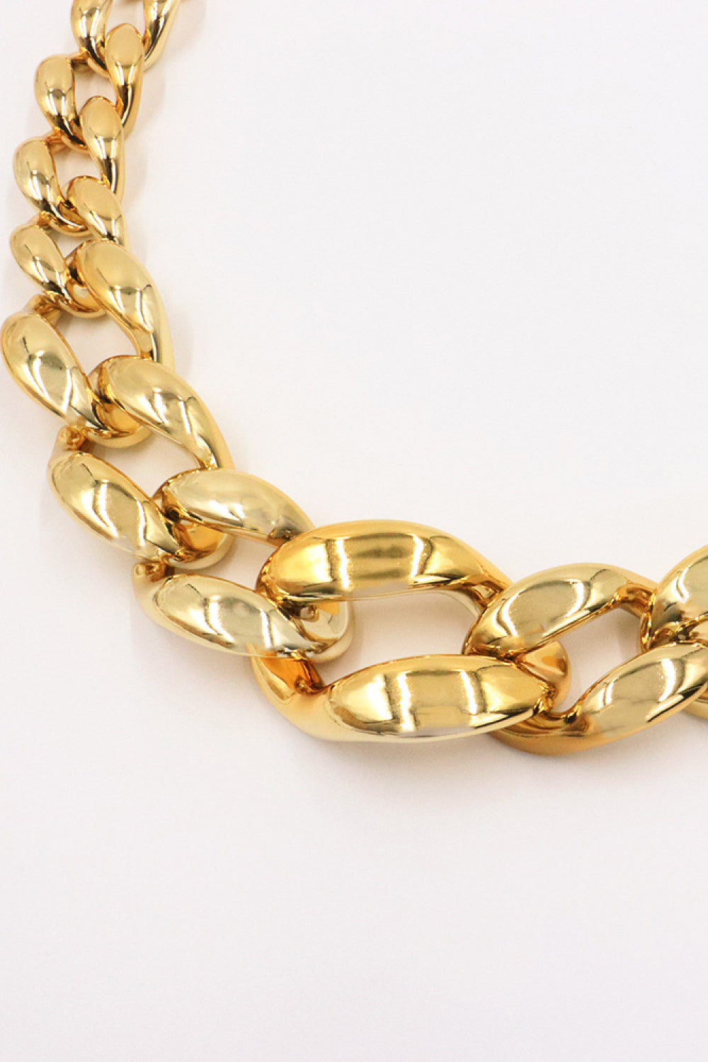 Acrylic Chain Belt Carauana Store