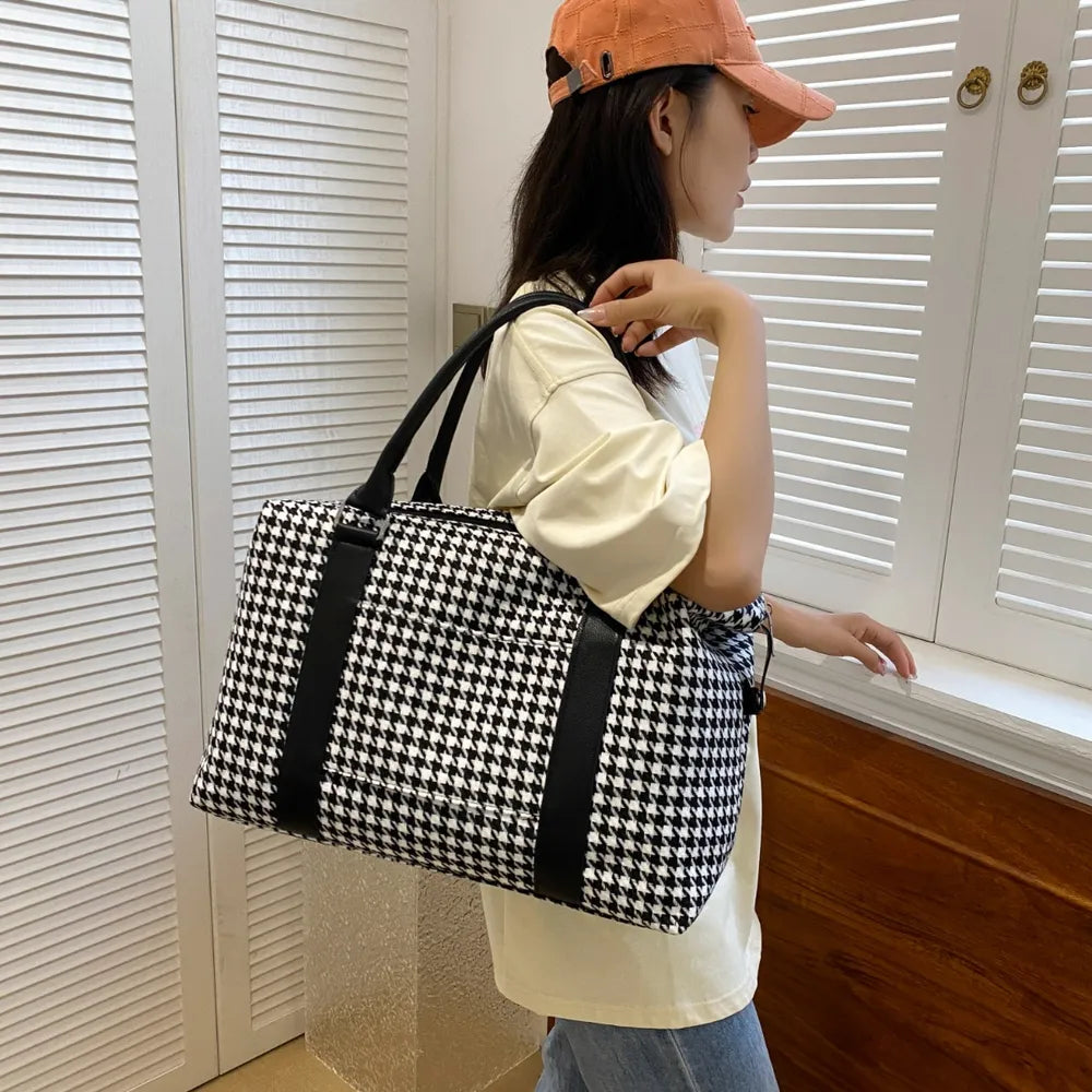 Houndstooth Canvas Travel Bag Carauana Store