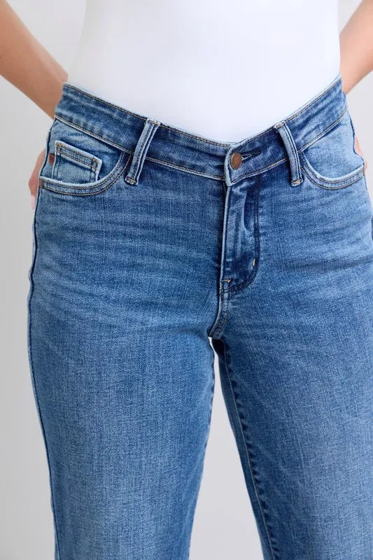 Judy Blue Full Size High Waist V-Front Vintage Wash Straight Jeans Plus Size Carauana Store