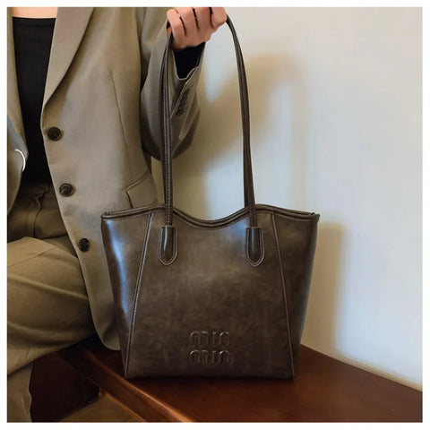 Large Capacity Retro Casual Shoulder Bag